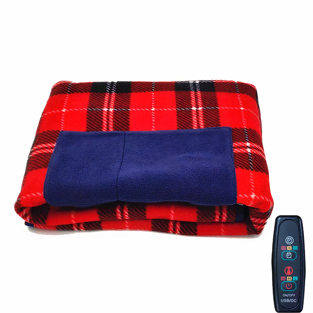 Couverture rouge à carreaux avec une télécommande sur la droite